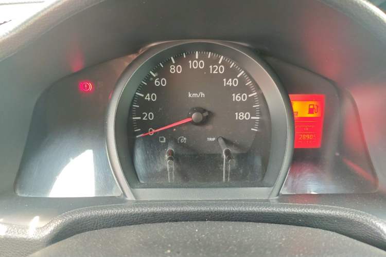 Used Nissan NV200 2012 1.6L 232 Seats Luxury Version Instrument Cluster