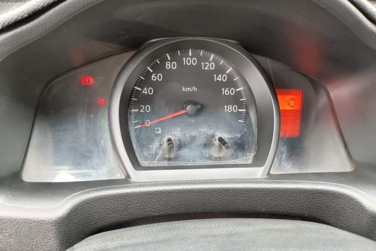 Used Nissan NV200 2012 1.6L 232 Seats Luxury Version Instrument Cluster