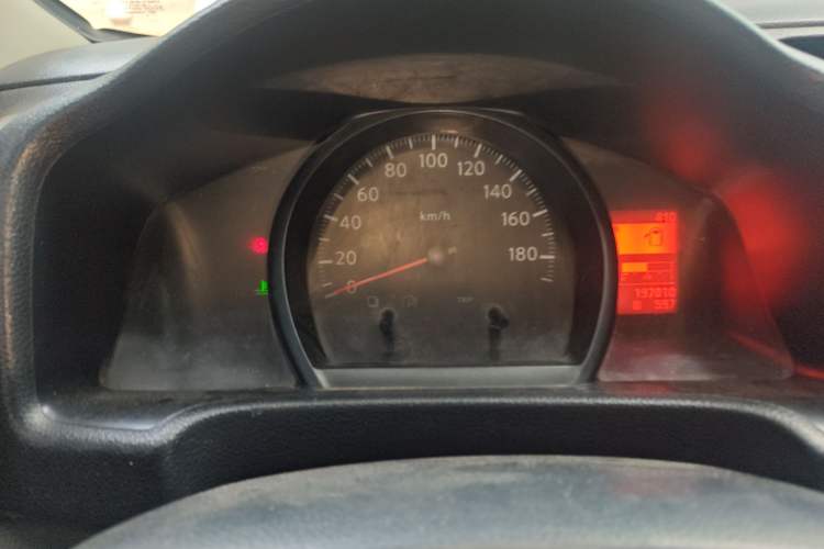 Used Nissan NV200 2012 1.6L 232 Seats Luxury Version Instrument Cluster