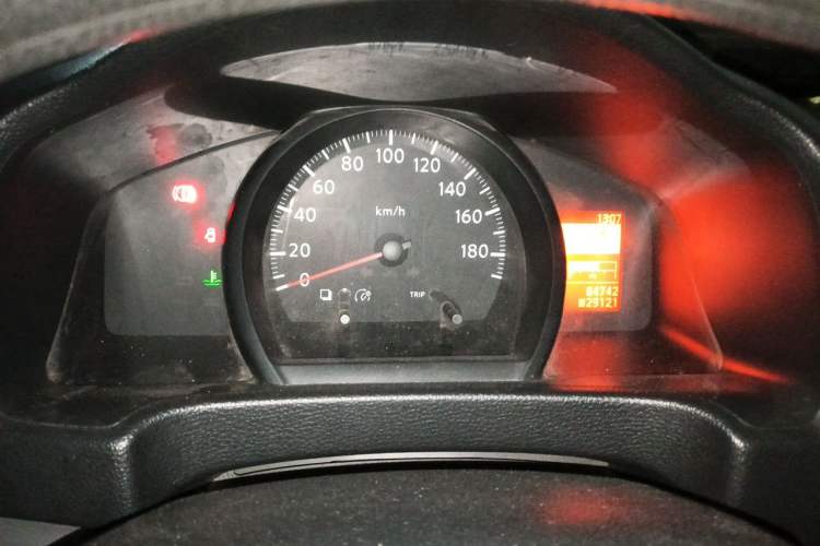 Used Nissan NV200 2012 1.6L 232 Seats Luxury Version Instrument Cluster
