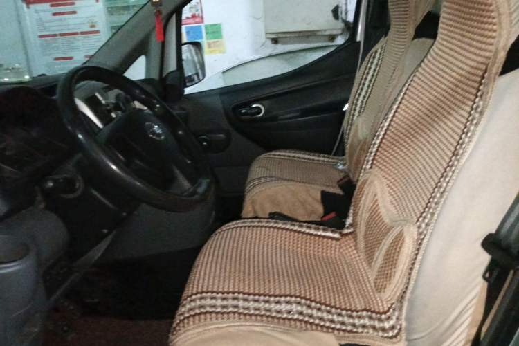 Used Nissan NV200 2012 1.6L 232 Seats Luxury Version Left Front Seat