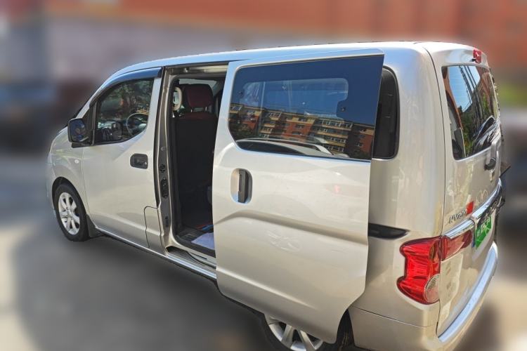 Used Nissan NV200 2012 1.6L 232 Seats Luxury Version Rear Left 45 Deg