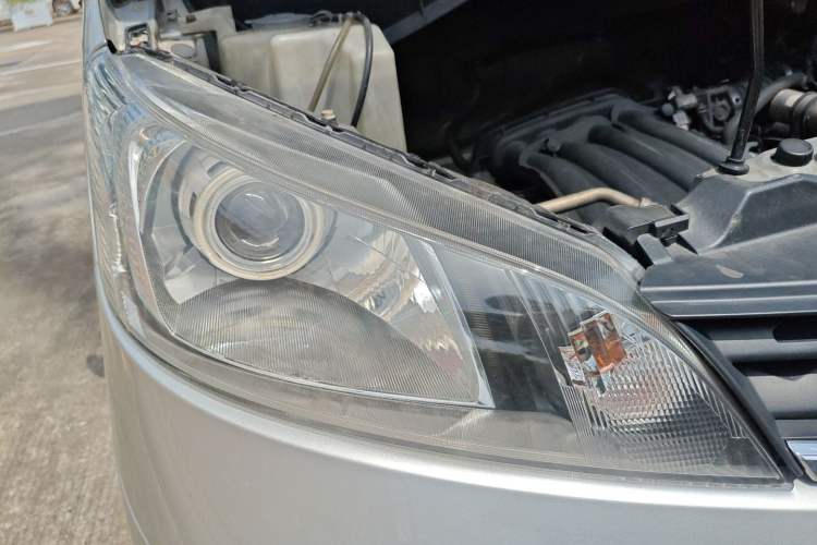 Used Nissan NV200 2012 1.6L 232 Seats Luxury Version Right Front Headlight