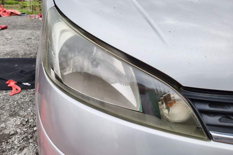 Used Nissan NV200 2012 1.6L 232 Seats Luxury Version Right Front Headlight