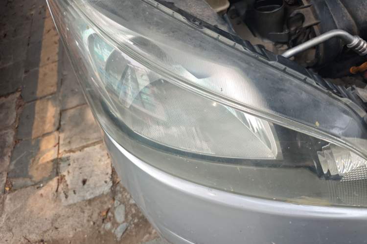 Used Nissan NV200 2012 1.6L 232 Seats Luxury Version Right Front Headlight