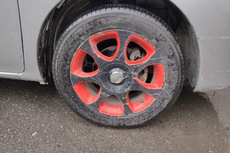 Used Nissan NV200 2012 1.6L 232 Seats Deluxe Version Right Front Wheel Hub
