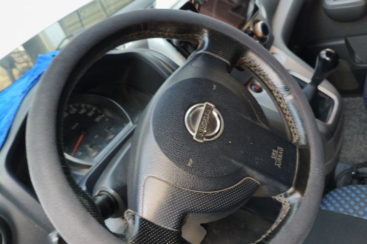 Used Nissan NV200 2012 1.6L 232 Seats Luxury Version Steering Wheel