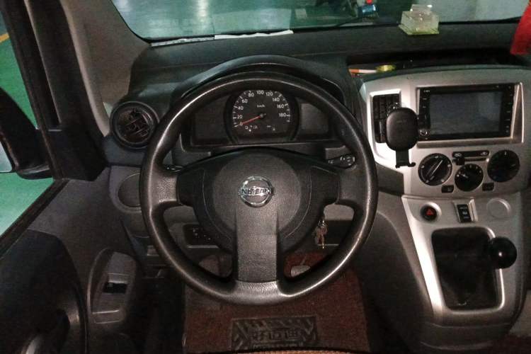 Used Nissan NV200 2012 1.6L 232 Seats Luxury Version Steering Wheel
