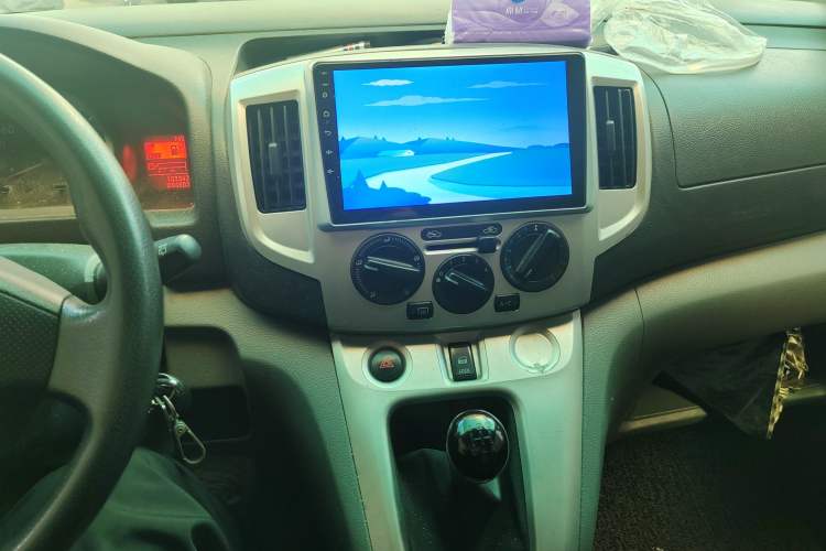 Used Nissan NV200 2012 1.6L 232 Seats Luxury Version Audio And AC Panel
