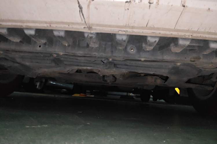 Used Nissan NV200 2012 1.6L 232 Seats Luxury Version Chassis Front