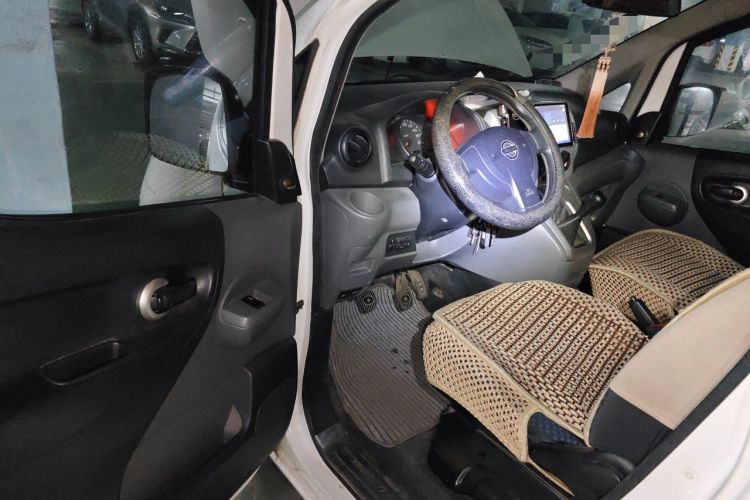 Used Nissan NV200 2012 1.6L 232 Seats Luxury Version Driver Seat