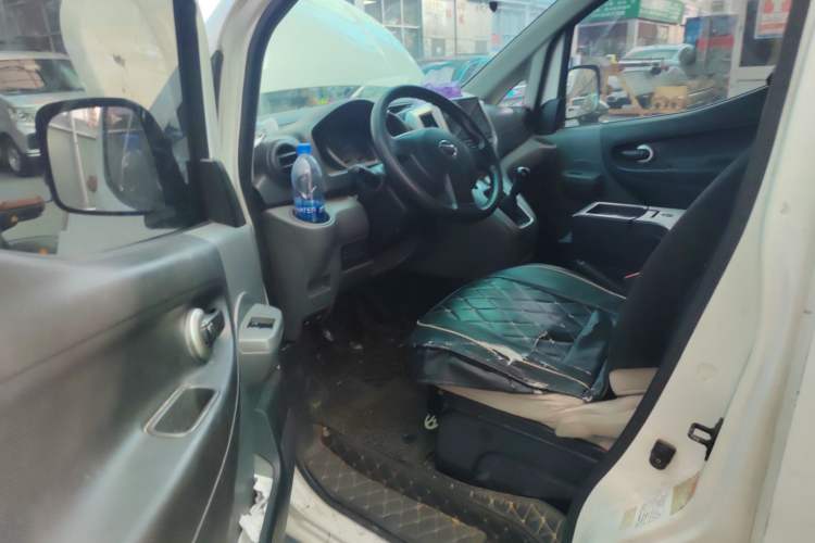 Used Nissan NV200 2012 1.6L 232 Seats Luxury Version Driver Seat