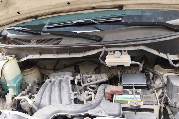 Used Nissan NV200 2012 1.6L 232 Seats Zunya Trim Engine Bay