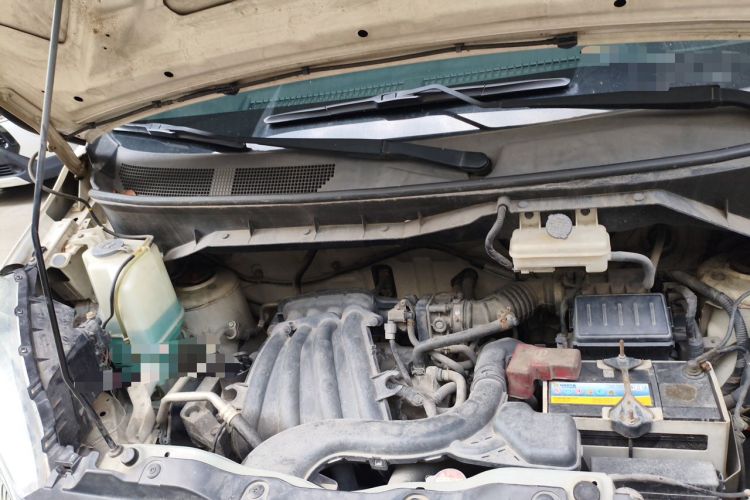 Used Nissan NV200 2012 1.6L 232 Seats Zunya Trim Engine Bay Right