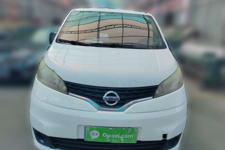 Used Nissan NV200 2012 1.6L 232 Seats Luxury Version Front