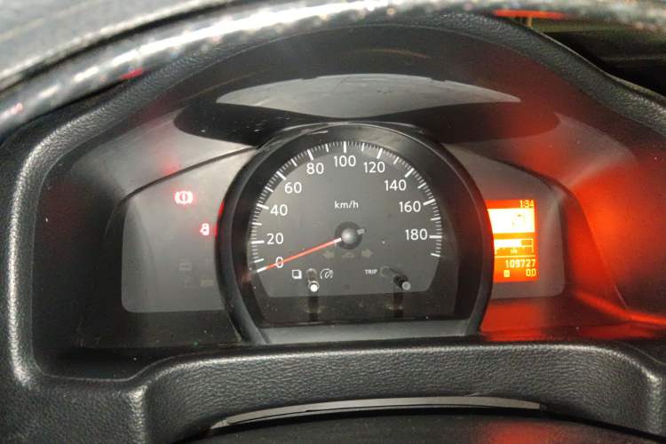 Used Nissan NV200 2012 1.6L 232 Seats Luxury Version Instrument Cluster
