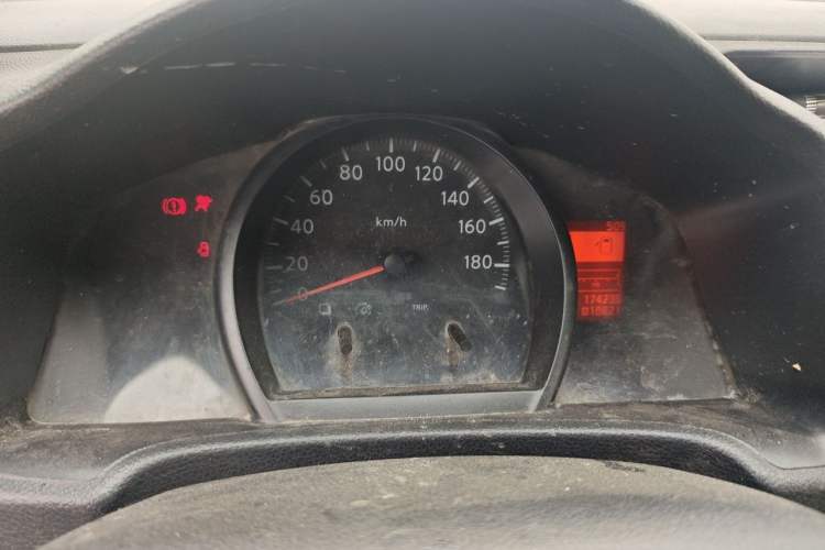 Used Nissan NV200 2012 1.6L 232 Seats Luxury Version Instrument Cluster