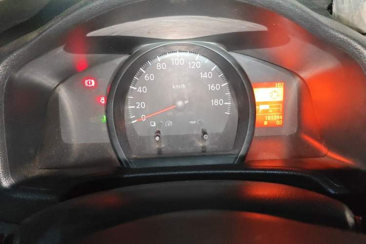 Used Nissan NV200 2012 1.6L 232 Seats Luxury Version Odometer Close Up