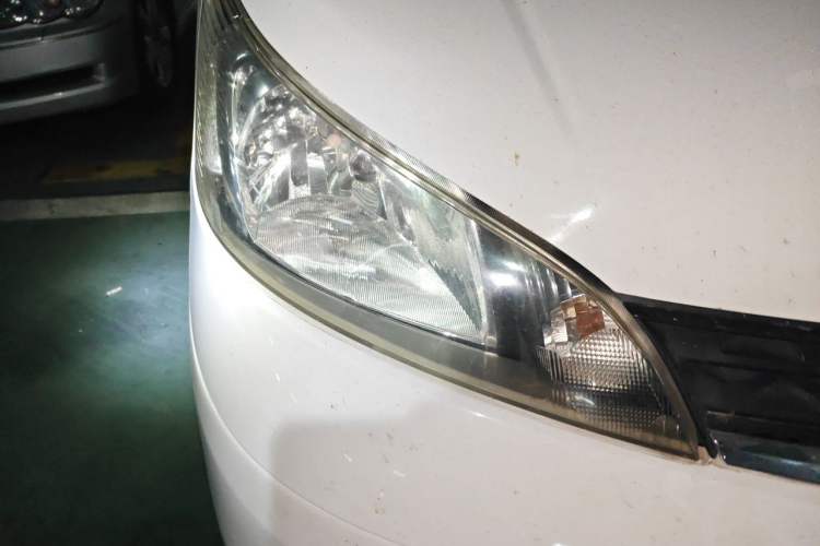Used Nissan NV200 2012 1.6L 232 Seats Luxury Version Right Front Headlight