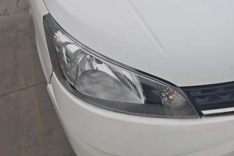 Used Nissan NV200 2012 1.6L 232 Seats Luxury Version Right Front Headlight