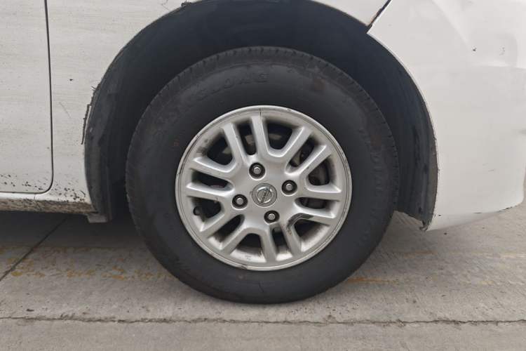 Used Nissan NV200 2012 1.6L 232 Seats Luxury Version Right Front Wheel Hub