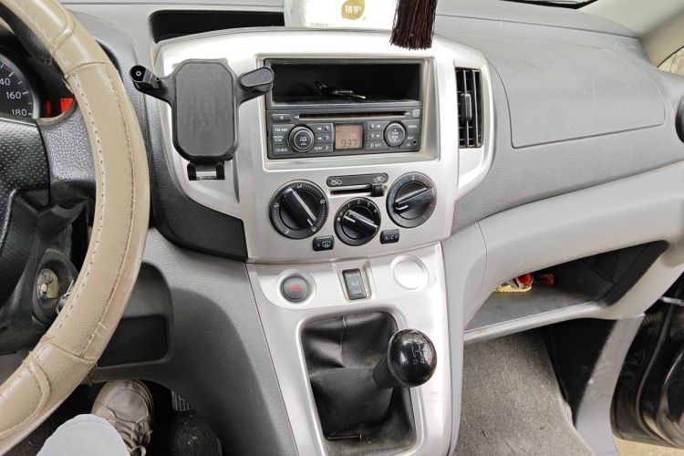 Used Nissan NV200 2013 1.6L Luxury Model China IV Standard Audio And AC Panel