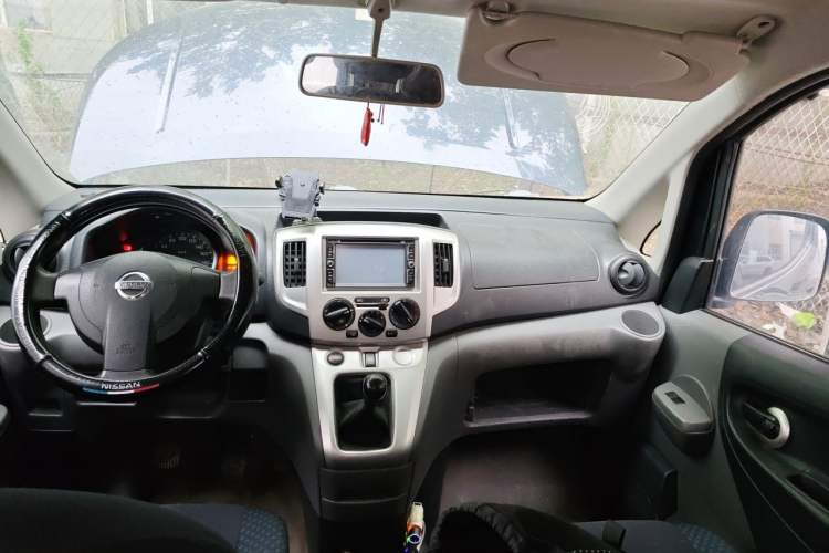 Used Nissan NV200 2013 1.6L Luxury Model China IV Standard Center Console