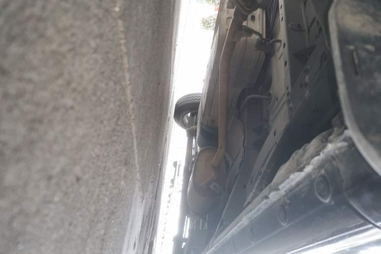 Used Nissan NV200 2013 1.6L Luxury Model China IV Standard Chassis Front Left