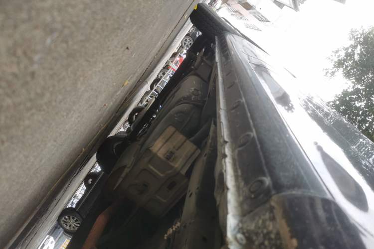 Used Nissan NV200 2013 1.6L Luxury Model China IV Standard Chassis Front Right