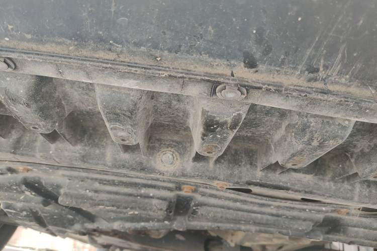 Used Nissan NV200 2013 1.6L Luxury Model China IV Standard Chassis Front