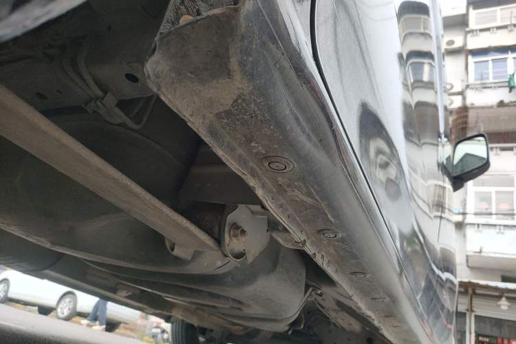 Used Nissan NV200 2013 1.6L Luxury Model China IV Standard Chassis Rear Right