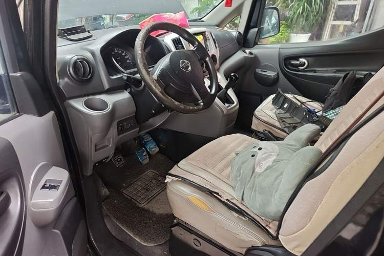 Used Nissan NV200 2013 1.6L Luxury Model China IV Standard Driver Seat