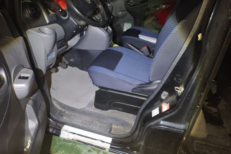 Used Nissan NV200 2013 1.6L Luxury Model China IV Standard Driver Seat
