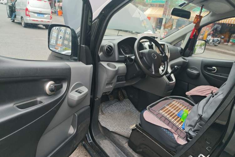 Used Nissan NV200 2013 1.6L Luxury Model China IV Standard Driver Seat