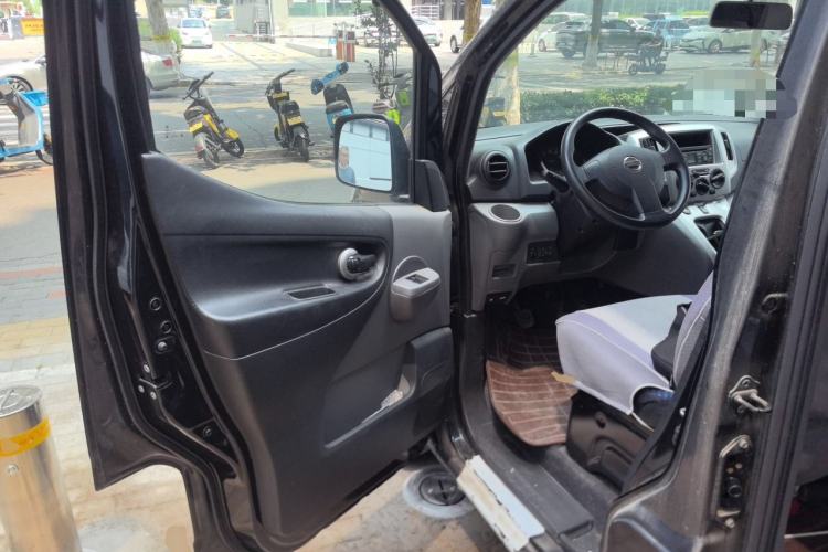 Used Nissan NV200 2013 1.6L Luxury Model China IV Standard Driver Seat