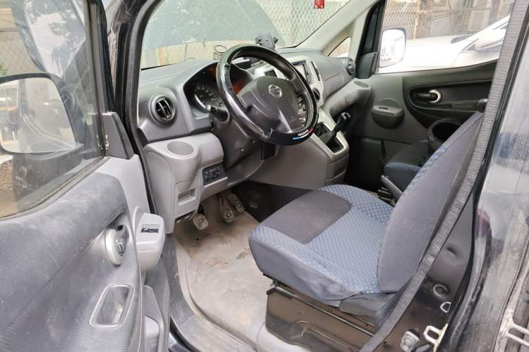 Used Nissan NV200 2013 1.6L Luxury Model China IV Standard Driver Seat