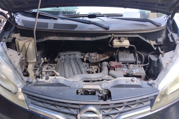 Used Nissan NV200 2013 1.6L Luxury Model China IV Standard Engine Bay