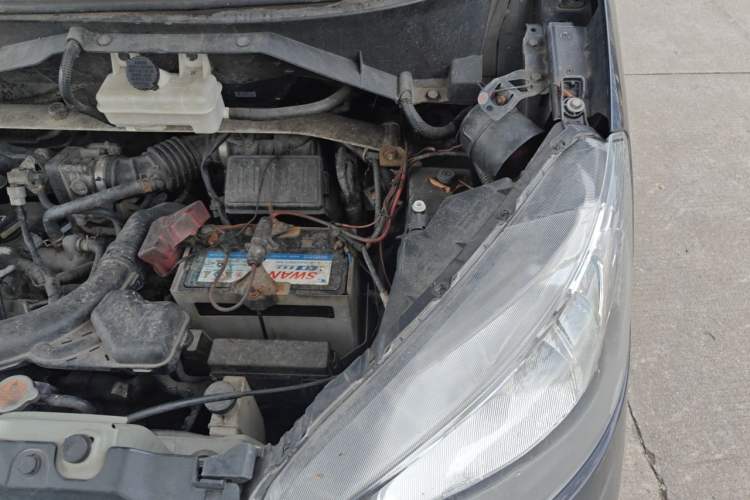 Used Nissan NV200 2013 1.6L Luxury Model China IV Standard Engine Bay Left