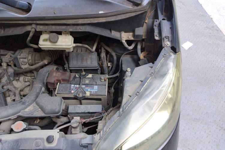 Used Nissan NV200 2013 1.6L Luxury Model China IV Standard Engine Bay Left