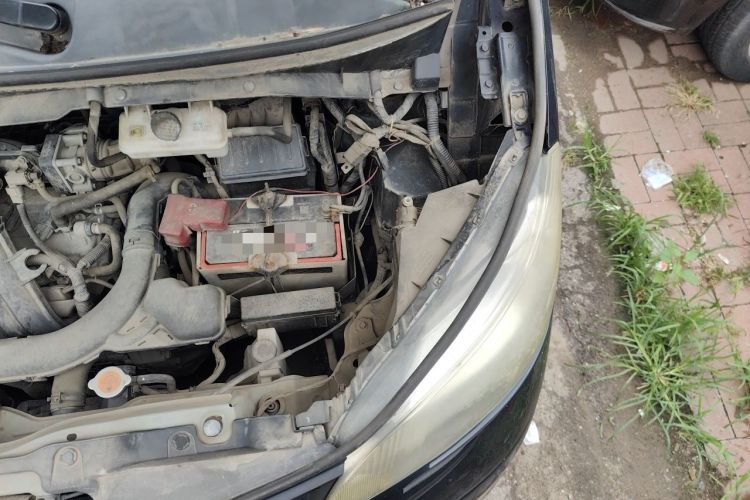 Used Nissan NV200 2013 1.6L Luxury Model China IV Standard Engine Bay Left