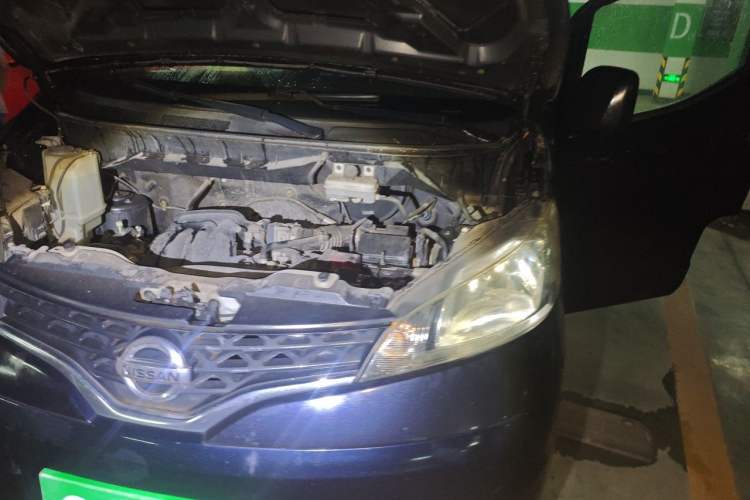 Used Nissan NV200 2013 1.6L Luxury Model China IV Standard Engine Bay Left
