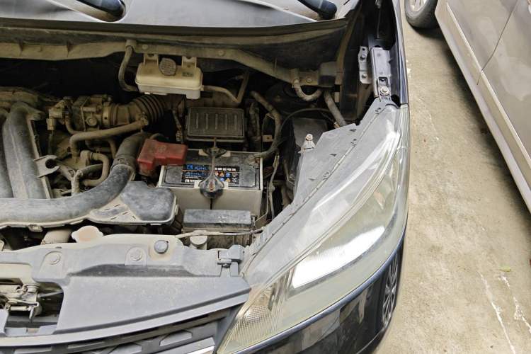 Used Nissan NV200 2013 1.6L Luxury Model China IV Standard Engine Bay Left