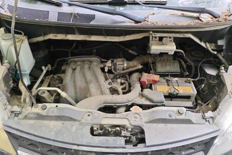 Used Nissan NV200 2013 1.6L Luxury Model China IV Standard Engine Bay