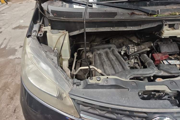 Used Nissan NV200 2013 1.6L Luxury Model China IV Standard Engine Bay Right