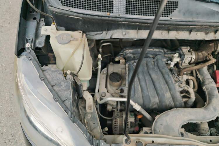 Used Nissan NV200 2013 1.6L Luxury Model China IV Standard Engine Bay Right