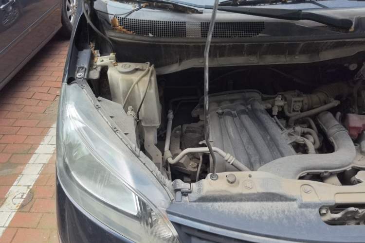 Used Nissan NV200 2013 1.6L Luxury Model China IV Standard Engine Bay Right