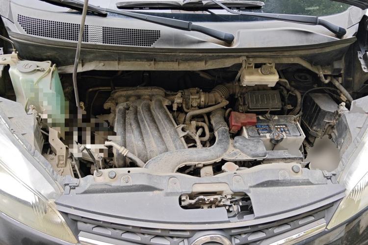 Used Nissan NV200 2013 1.6L Luxury Model China IV Standard Engine Bay