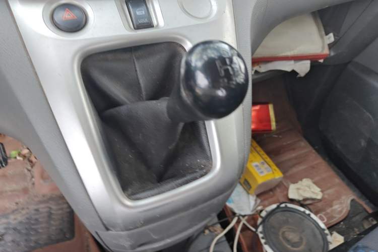 Used Nissan NV200 2013 1.6L Luxury Model China IV Standard Gear Lever