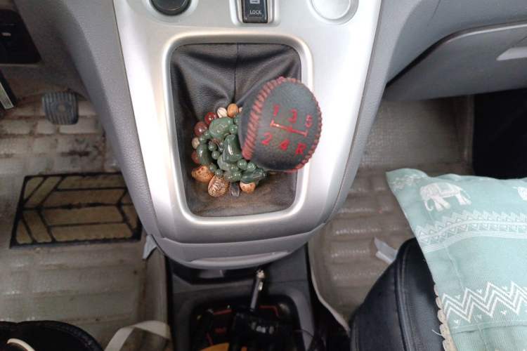 Used Nissan NV200 2013 1.6L Luxury Model China IV Standard Gear Lever