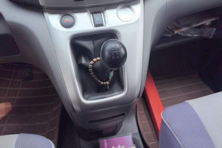 Used Nissan NV200 2013 1.6L Luxury Model China IV Standard Gear Lever
